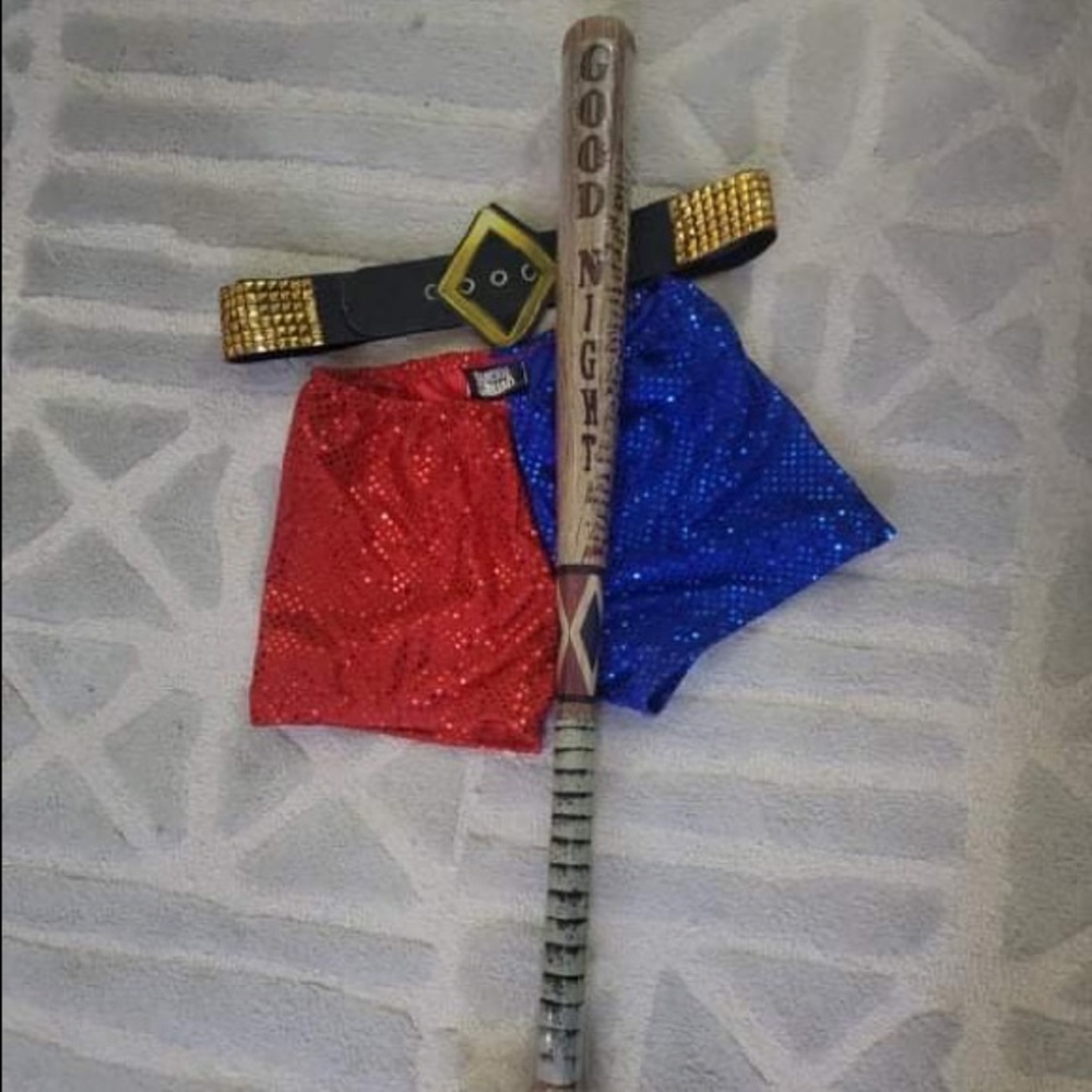 Harley Quinn costume items